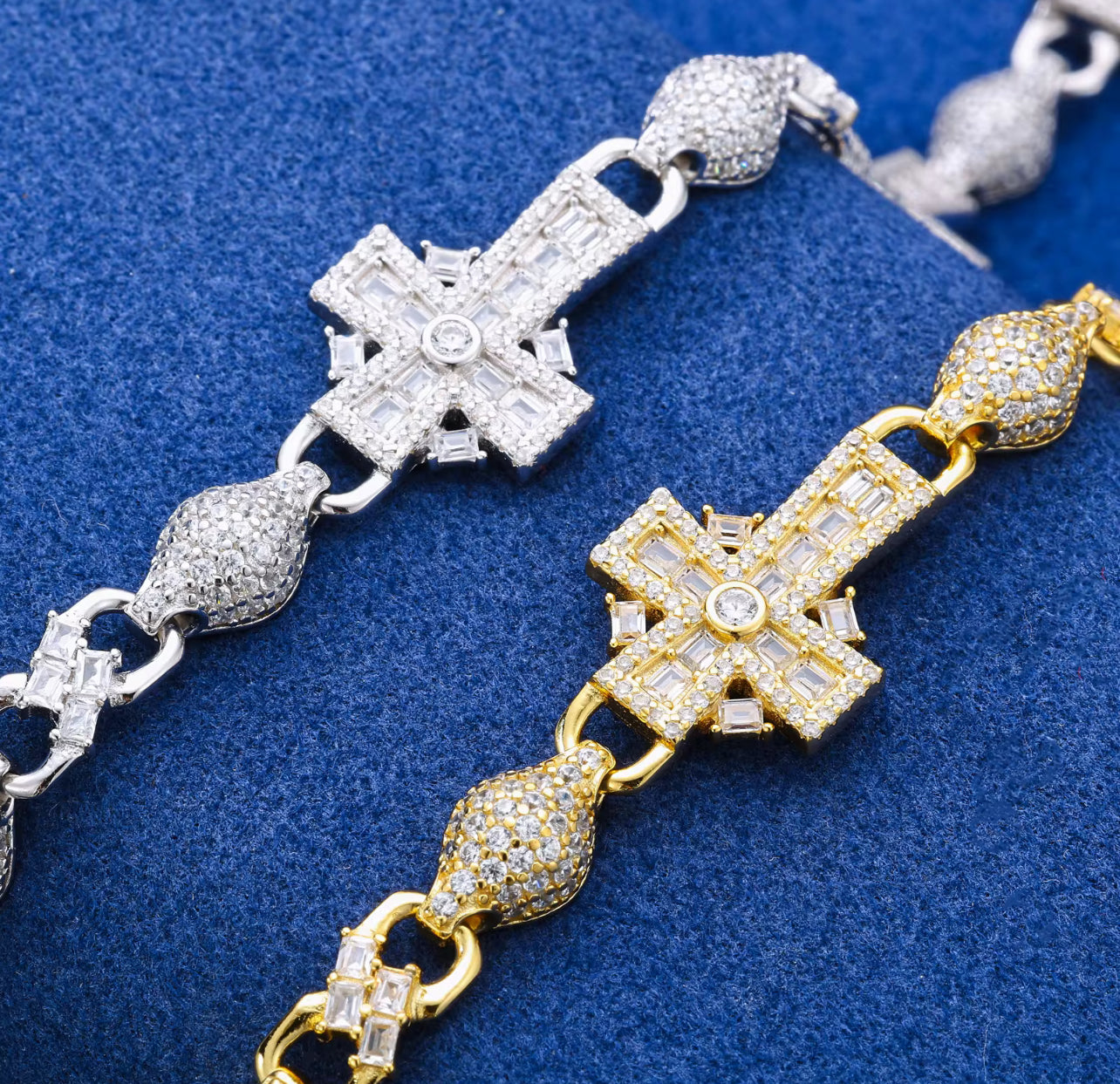 Baguette x Cross Link Moissanite Bracelet